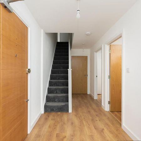Skyvillion - 4 Bed Luxury Apartment With Balcony & Parking Enfield Dış mekan fotoğraf