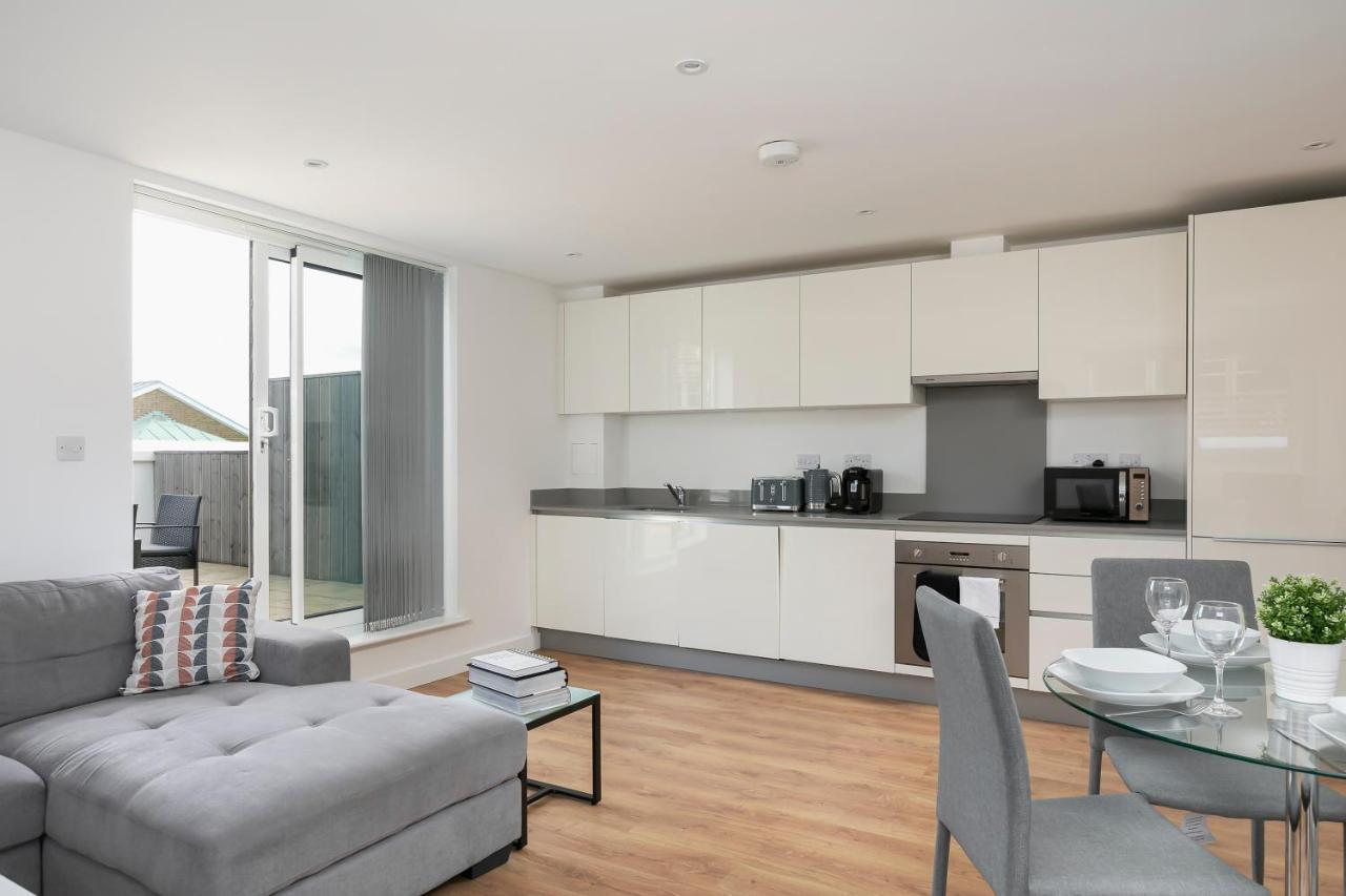 Skyvillion - 4 Bed Luxury Apartment With Balcony & Parking Enfield Dış mekan fotoğraf