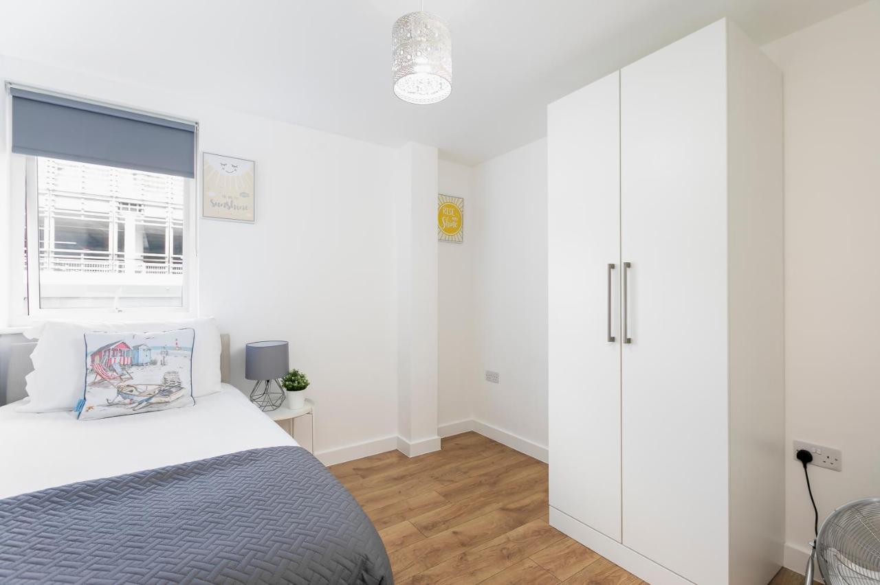 Skyvillion - 4 Bed Luxury Apartment With Balcony & Parking Enfield Dış mekan fotoğraf
