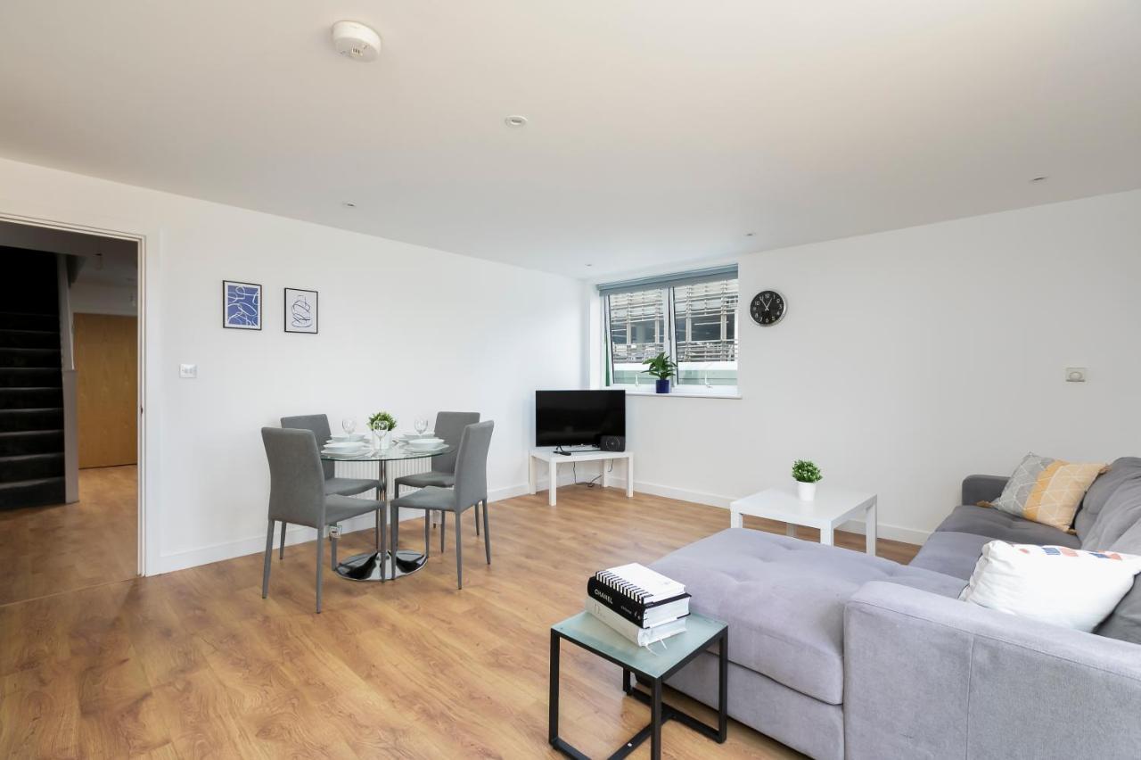 Skyvillion - 4 Bed Luxury Apartment With Balcony & Parking Enfield Dış mekan fotoğraf